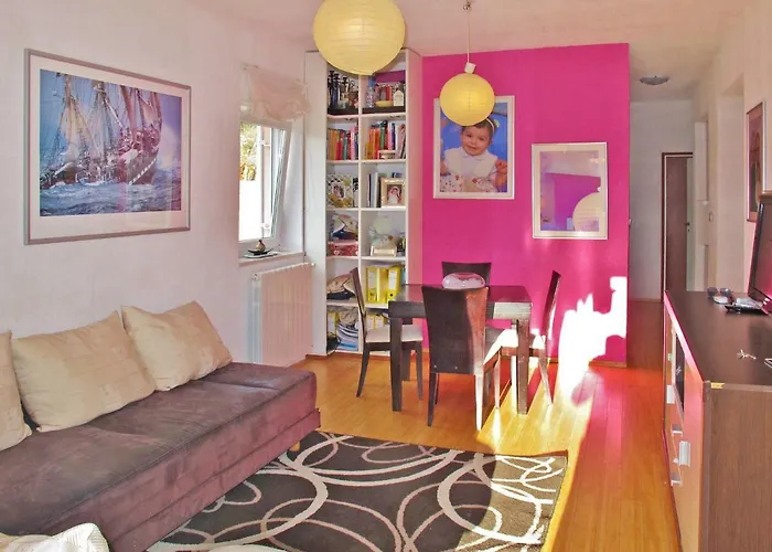 Appartamento Chantal-4 By Interhome