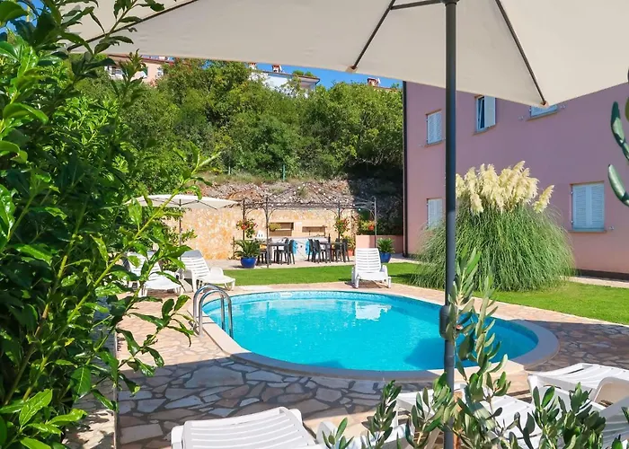 Apartment Chantal-4 By Interhome